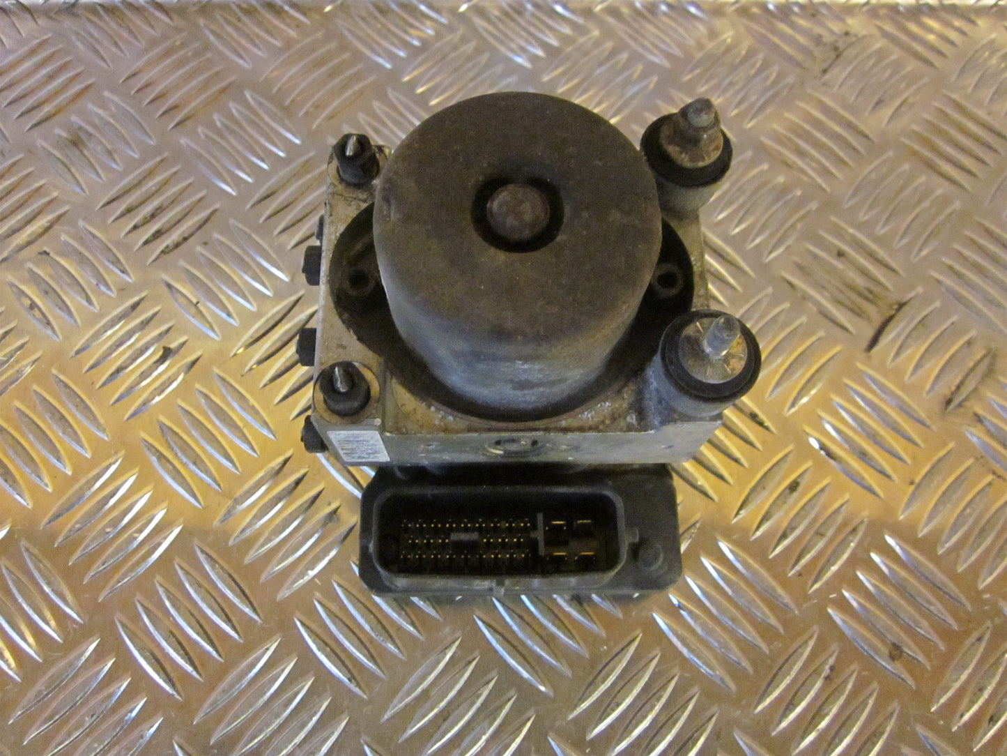 Mazda 6 GG/GY Abs Pumpe Med OEM Nr. md9a2w3e27f2 Fra Mazda Ophugger