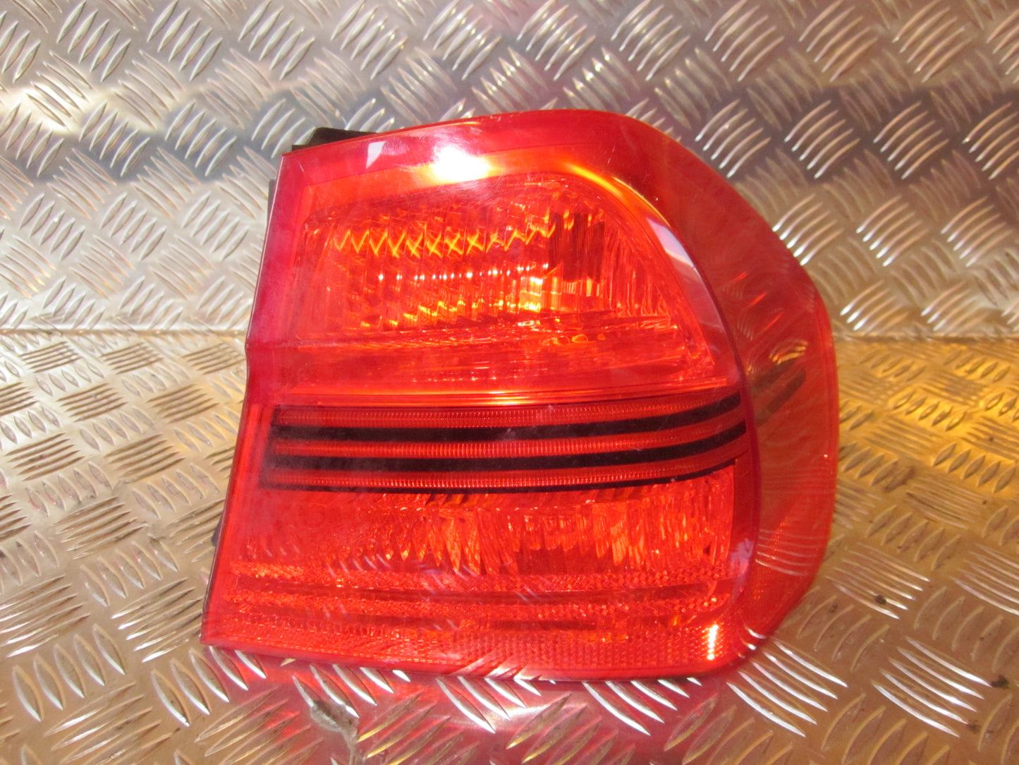 BMW 3-Serie E90/E91/E92/E Baglygte Med OEM Nr. Ophugger Fra BMW Ophugger