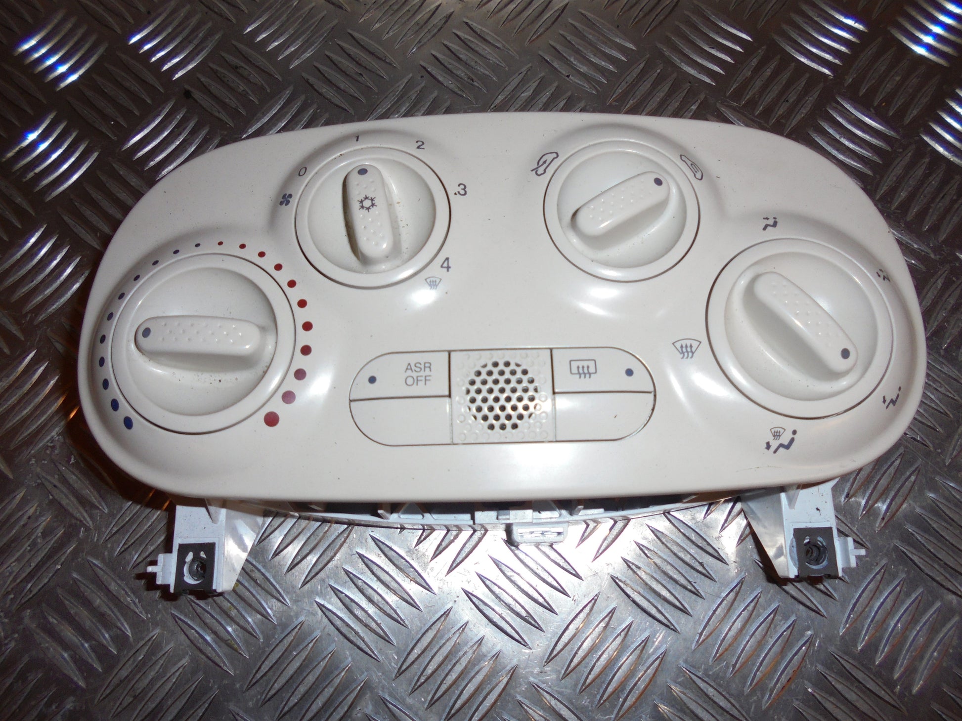 Fiat 500 Varmeregulering Med OEM Nr. Ophugger Fra Fiat Ophugger