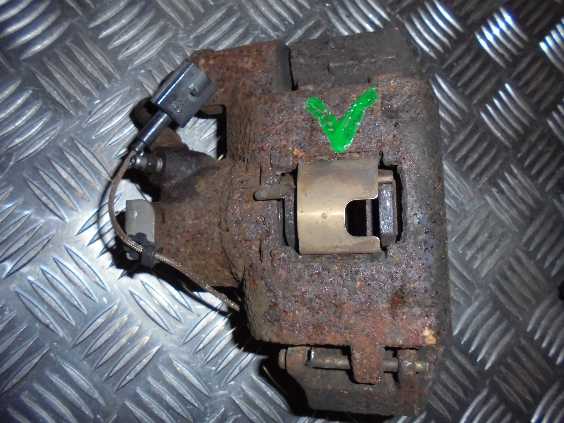 Fiat 500 Bremsekaliber VF Med OEM Nr. Ophugger Fra Fiat Ophugger