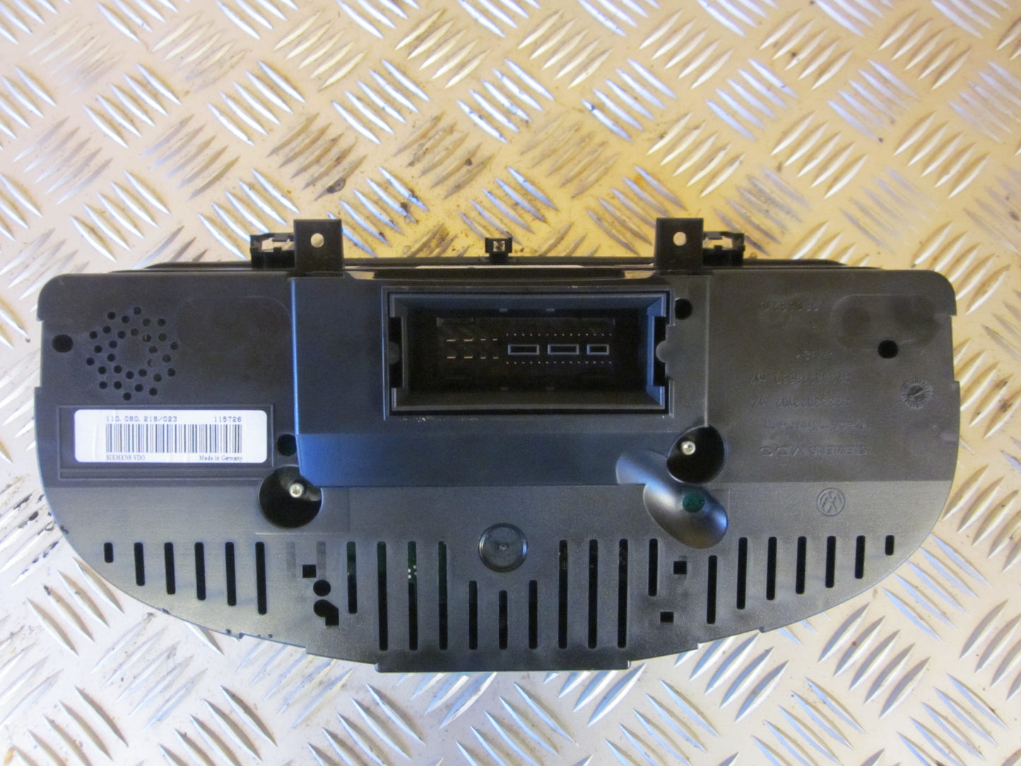 VW Touran 1T GP Speedometer - Instrument Med OEM Nr. 1T0920872A Fra VW Ophugger