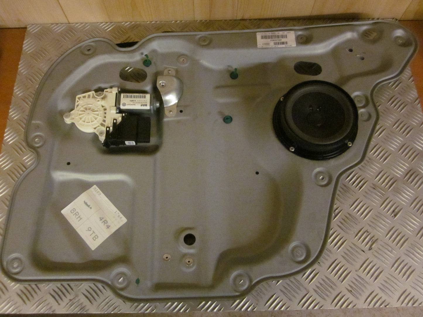 VW Touran 1T GP Rudemotor - Rudehejs Med OEM Nr. 1T0839730H Fra VW Ophugger