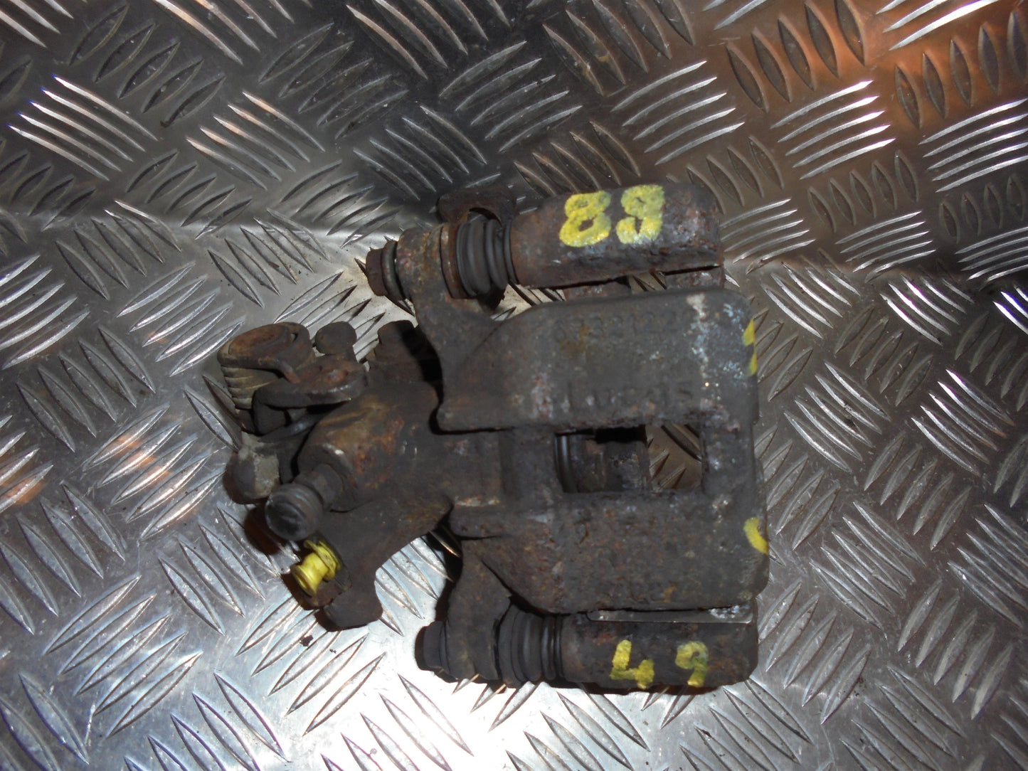 Honda Civic 5D Bremsekaliber HB Med OEM Nr. Ophugger Fra Honda Ophugger