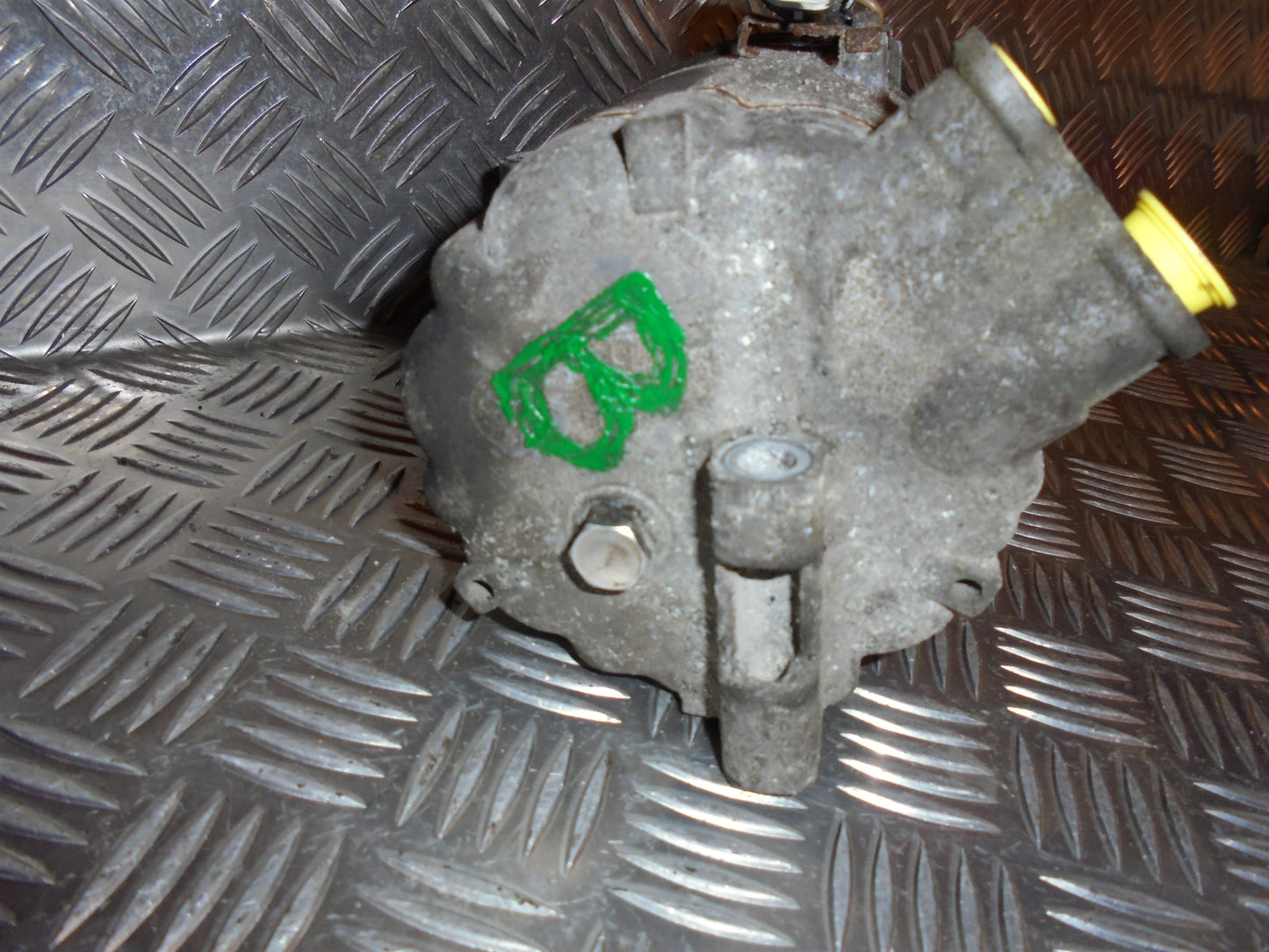 Opel Vectra C Aircondition Pumpe Med OEM Nr. 13191996 Fra Opel Ophugger