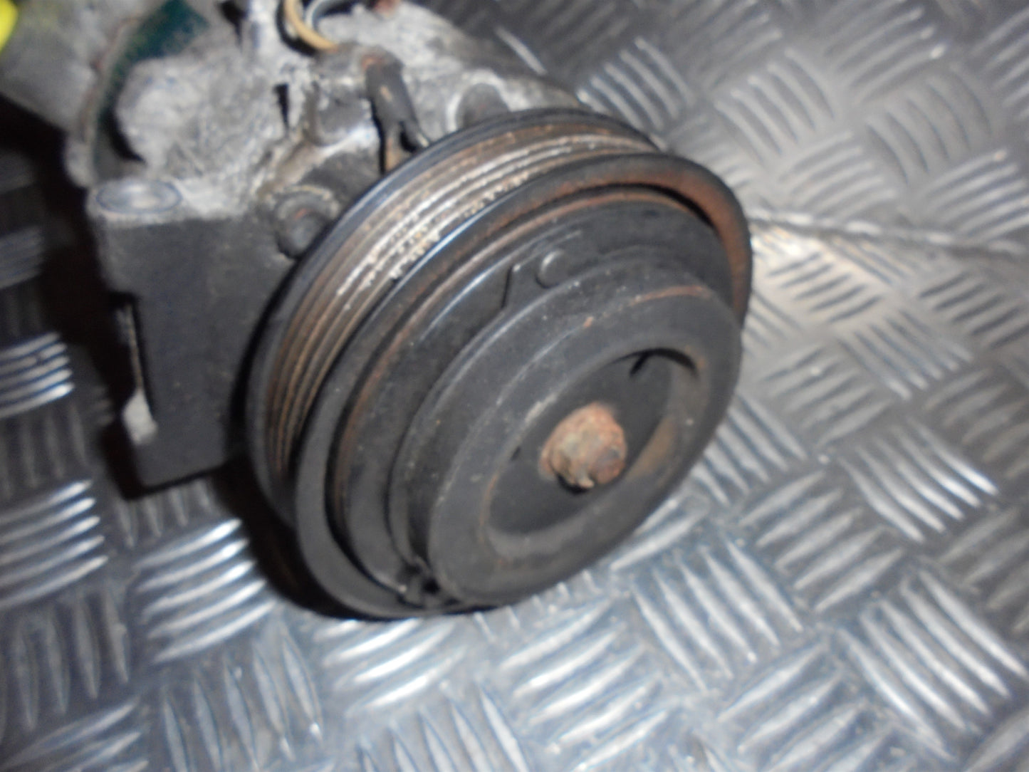 Opel Vectra C Aircondition Pumpe Med OEM Nr. 13191996 Fra Opel Ophugger