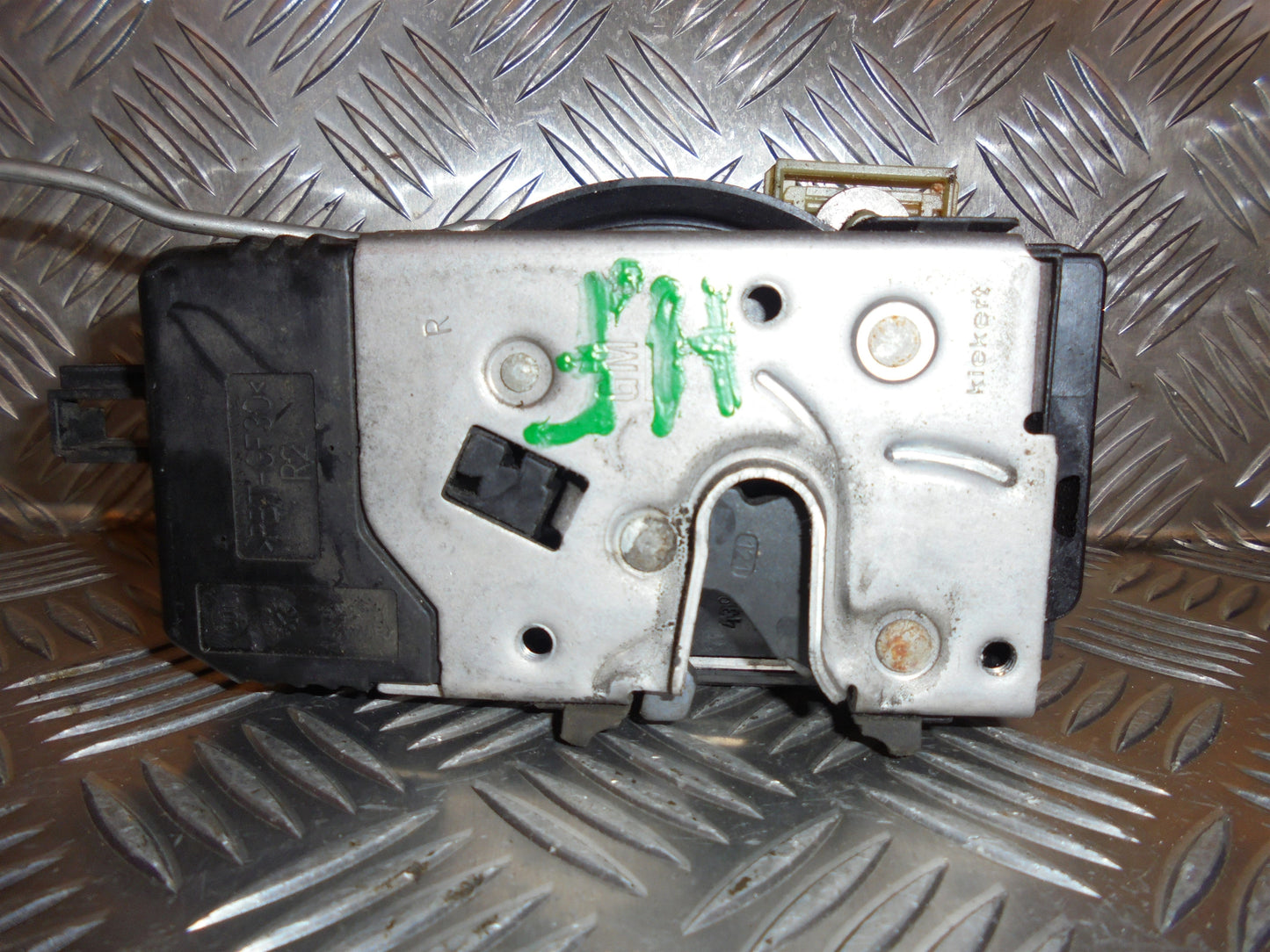 Opel Vectra C Dørlås Med OEM Nr. 13157762 Fra Opel Ophugger