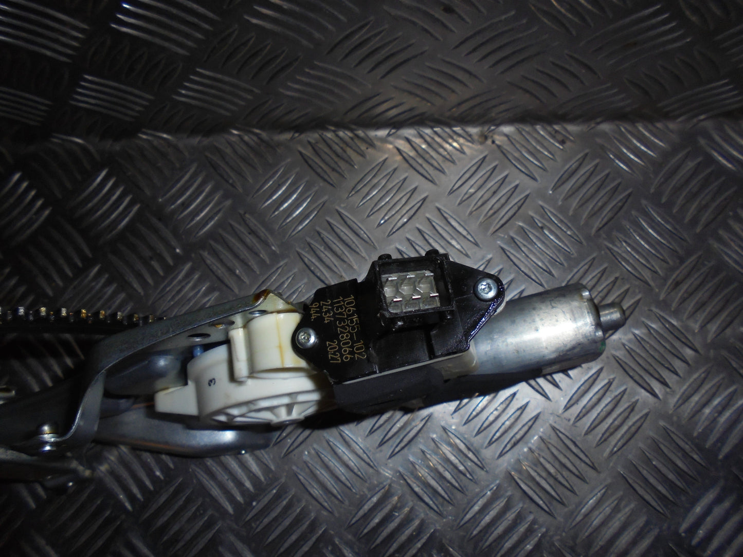 Opel Vectra C Rudemotor - Rudehejs Med OEM Nr. Ophugger Fra Opel Ophugger