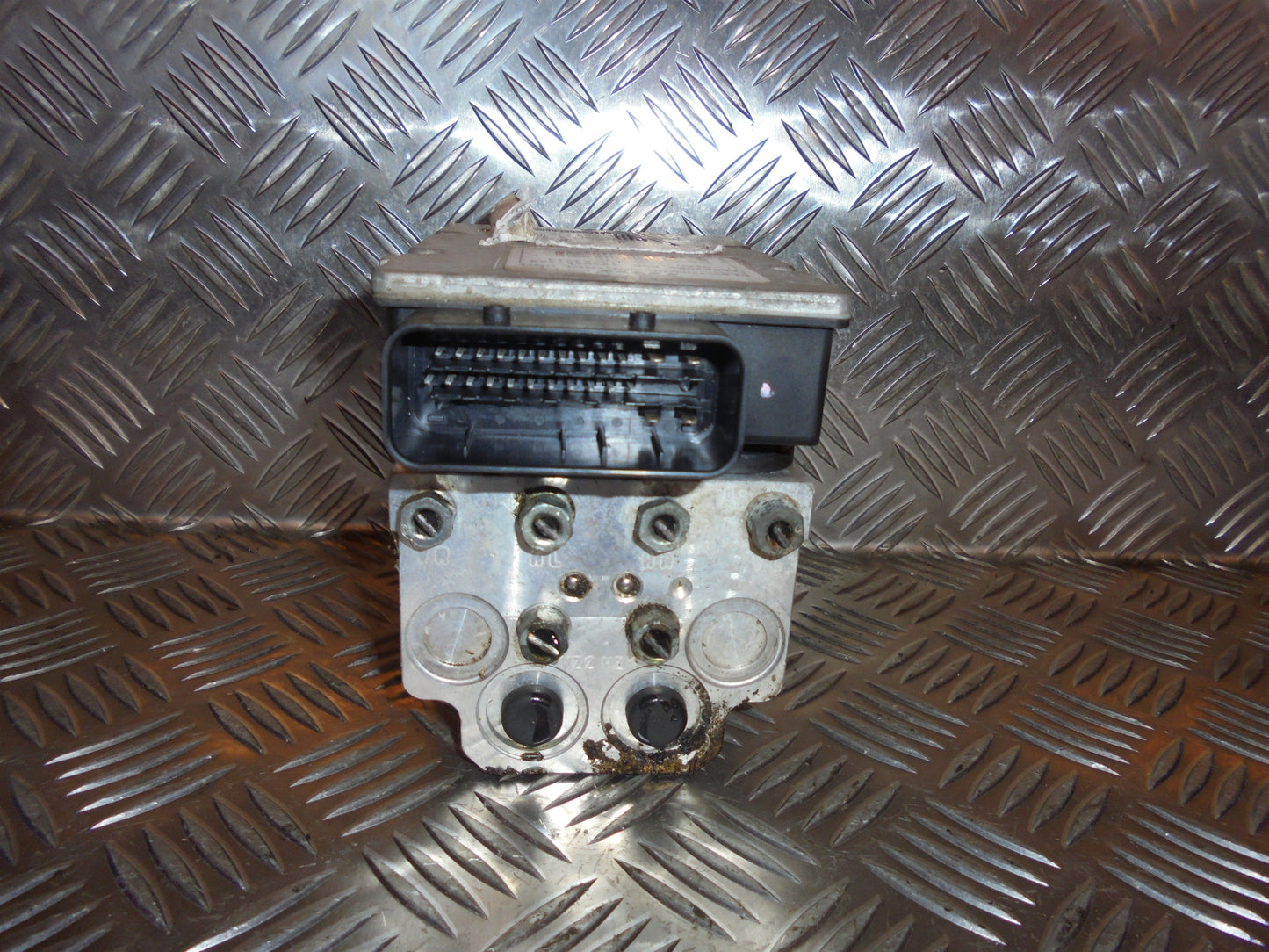 Opel Vectra C Abs Pumpe Med OEM Nr. 13509215 Fra Opel Ophugger