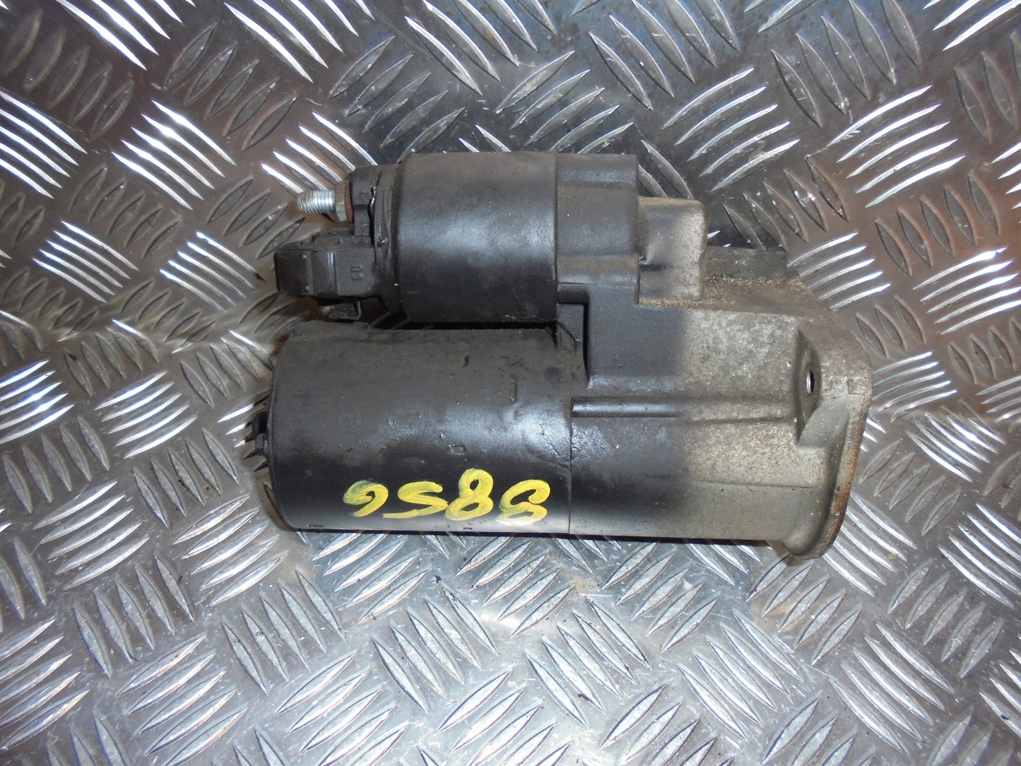 VW Polo 3 5D 6N Starter Med OEM Nr. 0001121001 Fra VW Ophugger