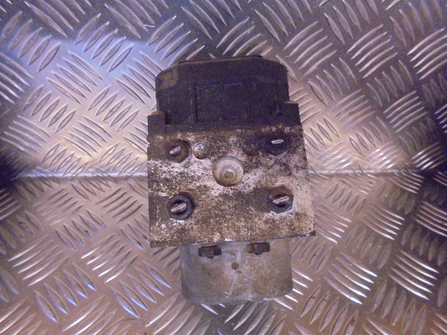 VW Passat 3B Abs Pumpe Med OEM Nr. 8E0614111 Fra VW Ophugger