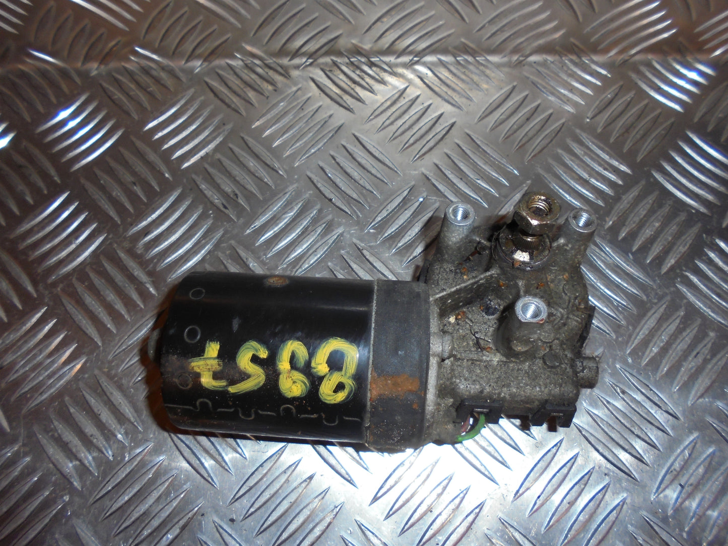 VW Passat 3B Viskermotor Med OEM Nr. 8D1955113A Fra VW Ophugger