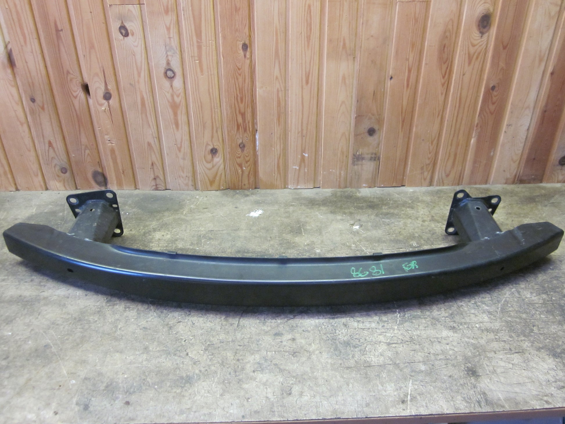Skoda Superb Forkofanger Rå Med OEM Nr. 3U0807109A Fra Skoda Ophugger