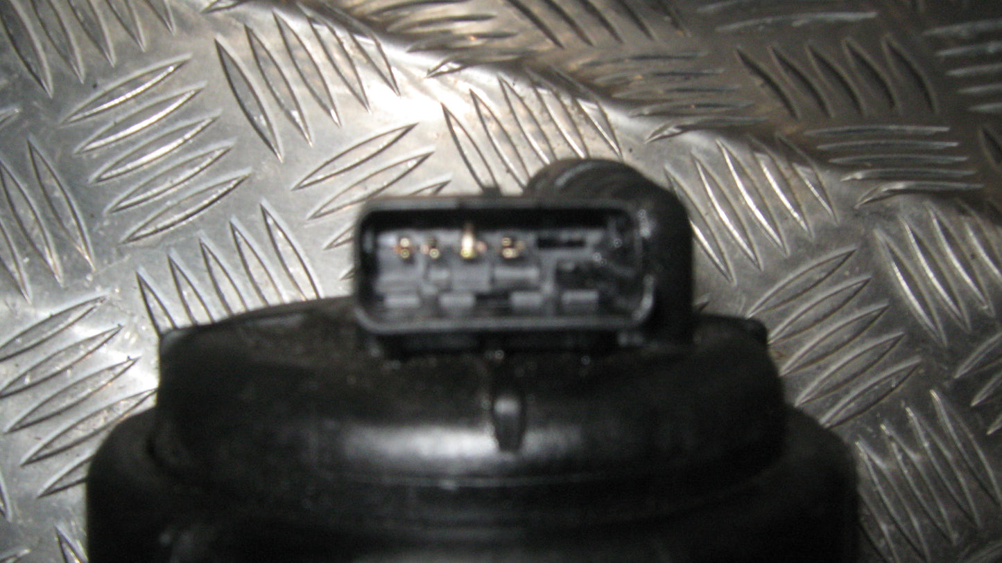 Opel Combo C Brændstoffilter Konsol Med OEM Nr. GM13161902 Fra Opel Ophugger