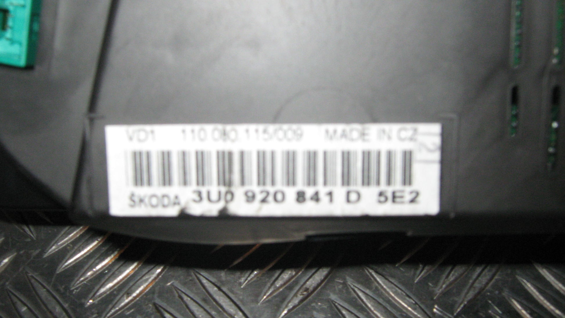 Skoda Superb Speedometer - Instrument Med OEM Nr. 3U0920841D5E2 Fra Skoda Ophugger