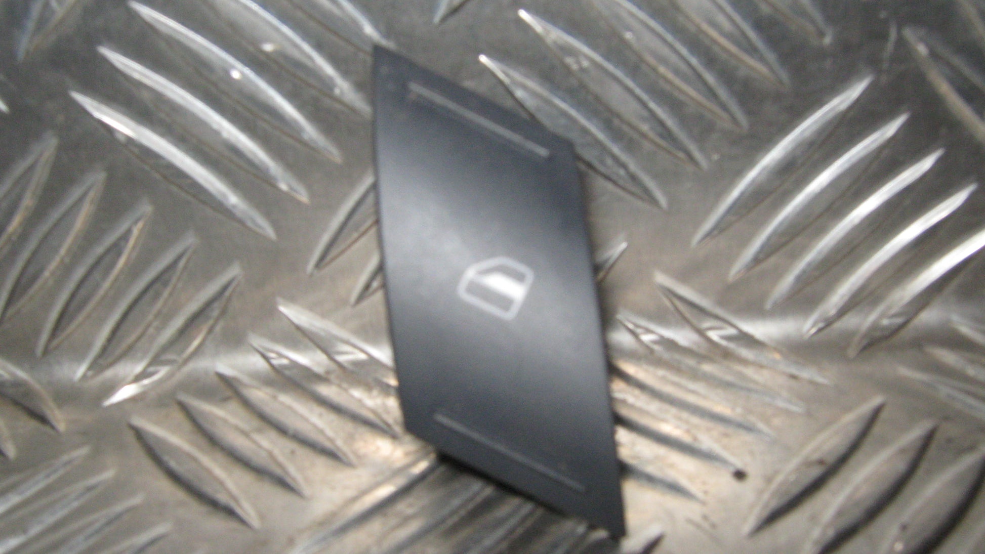 Skoda Superb Kontakt Rudehejs Med OEM Nr. 3U0959855 Fra Skoda Ophugger