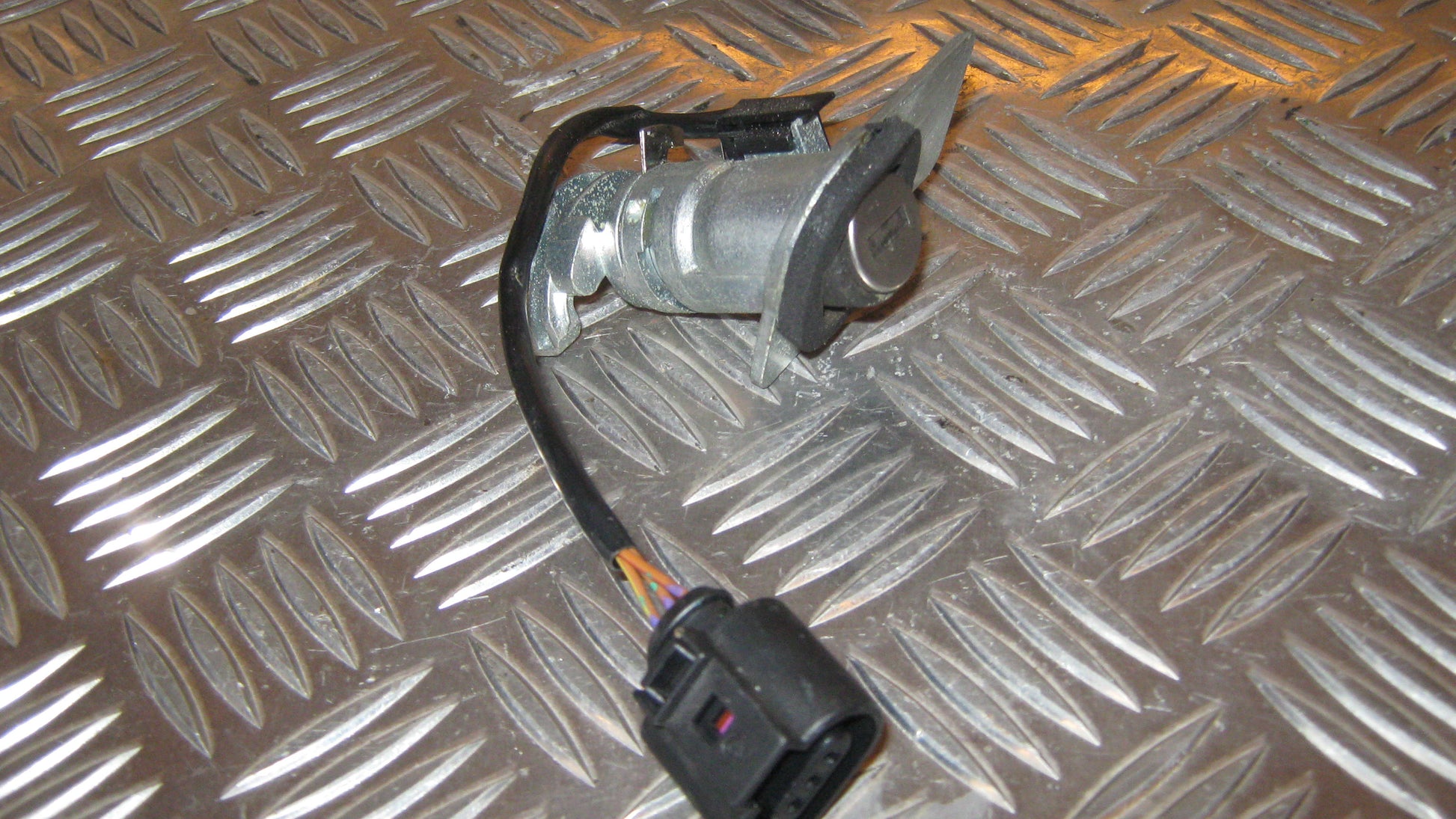 Skoda Superb Låsesæt  Med OEM Nr. 3U0898167A Fra Skoda Ophugger