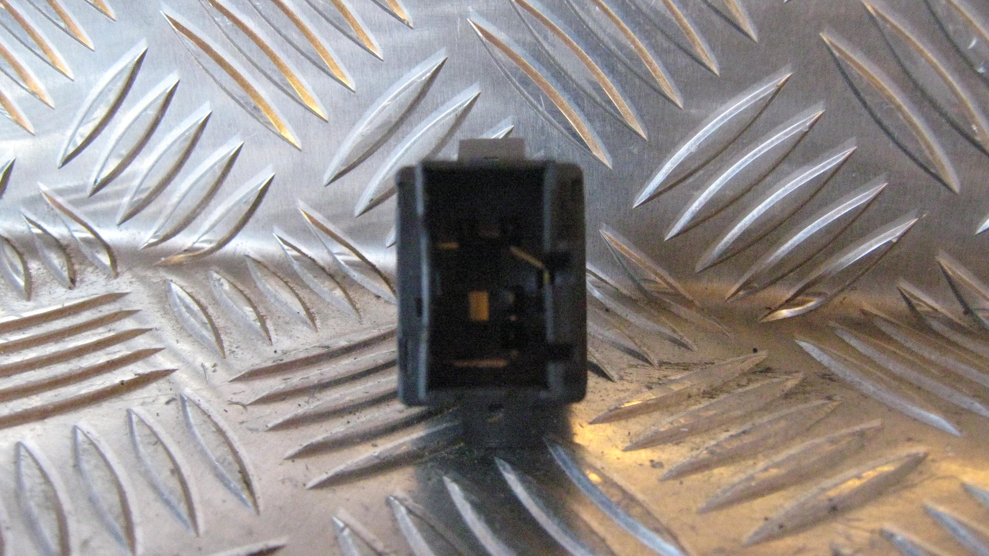 Skoda Superb Kontakt Diverse Med OEM Nr. 3U0919235A Fra Skoda Ophugger