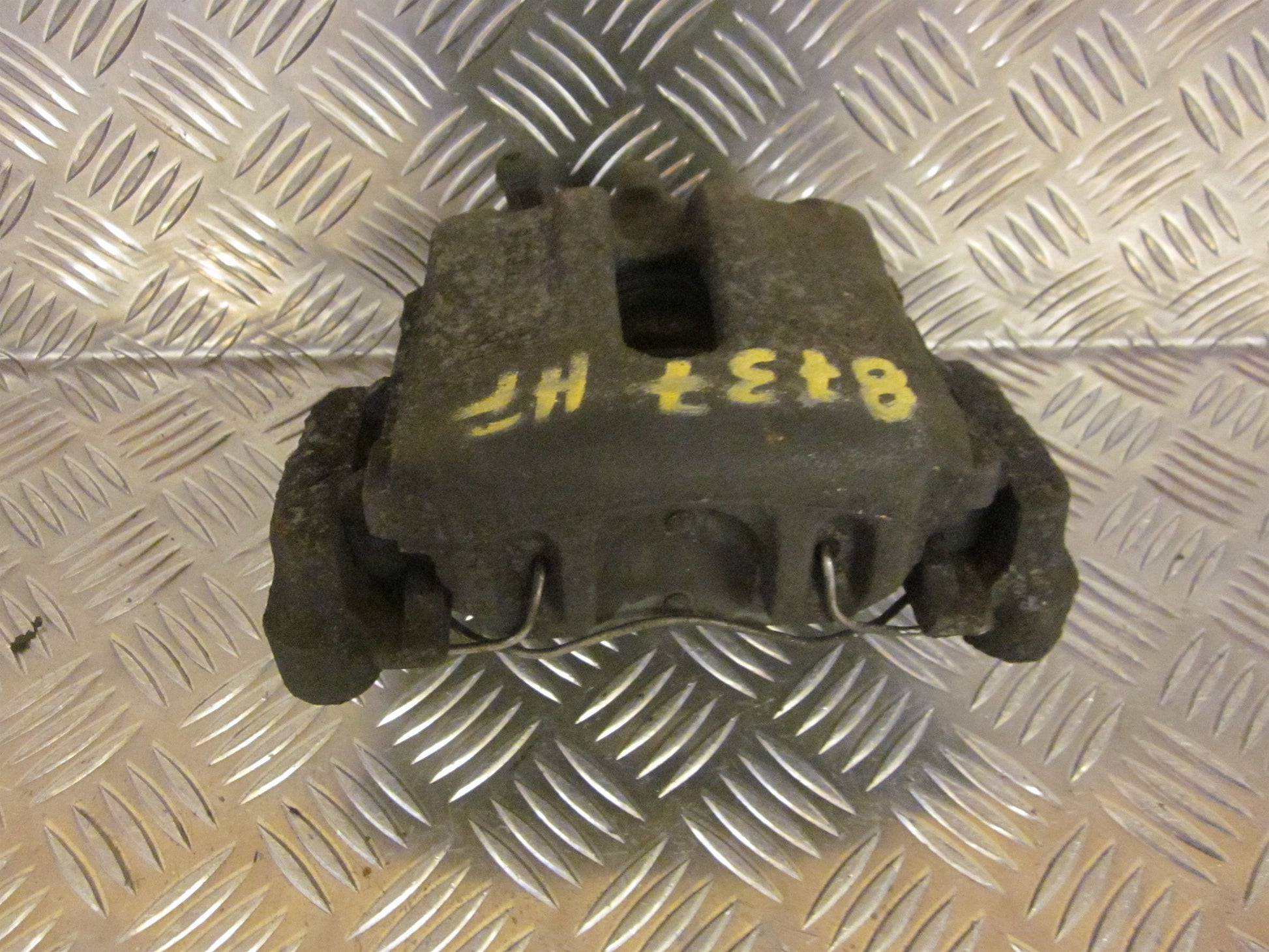 Volvo 70 Serie Bremsekaliber HF Med OEM Nr. Ophugger Fra Volvo Ophugger