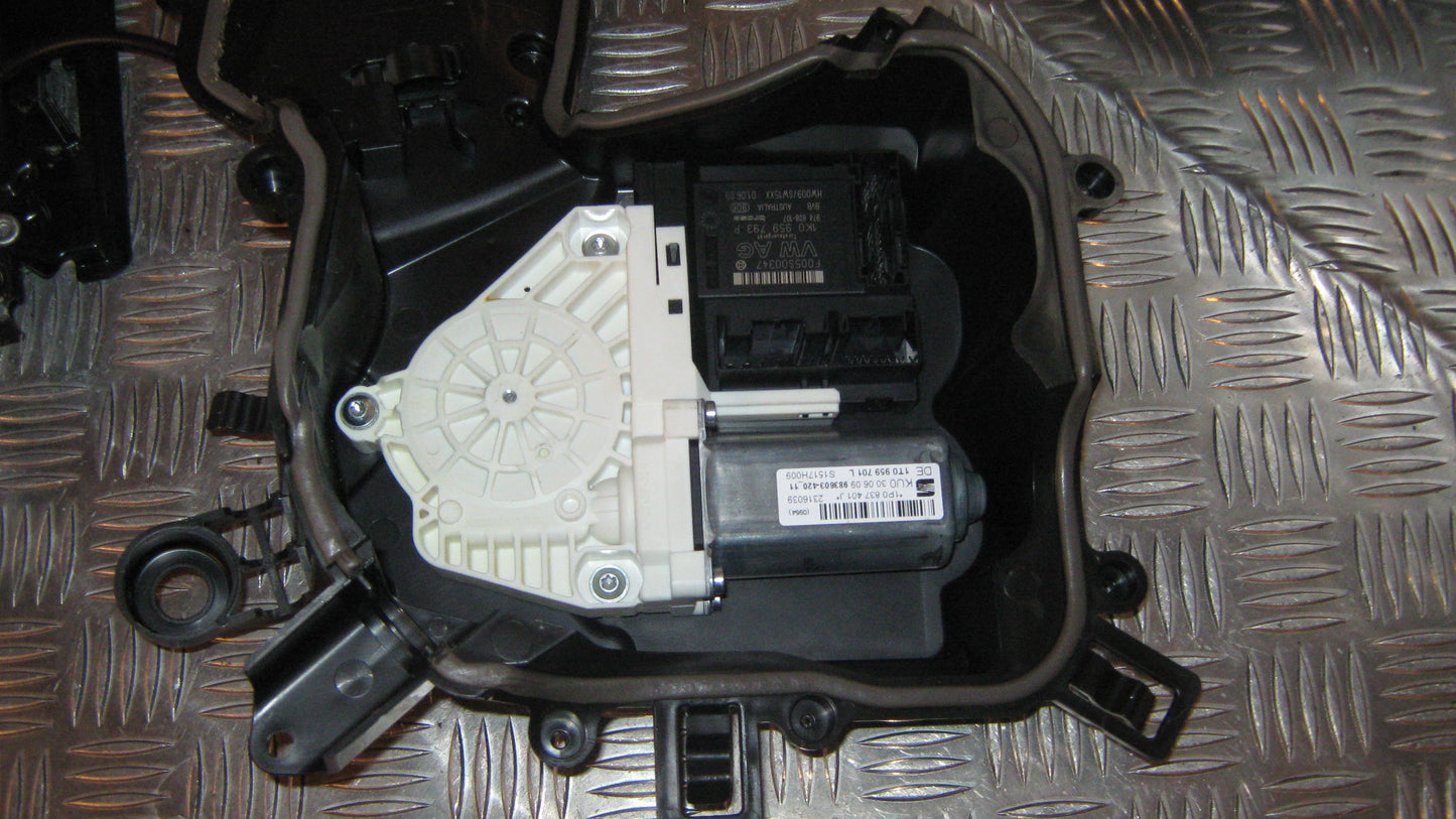 Seat Leon 1P Rudemotor - Rudehejs Med OEM Nr. Ophugger Fra Seat Ophugger