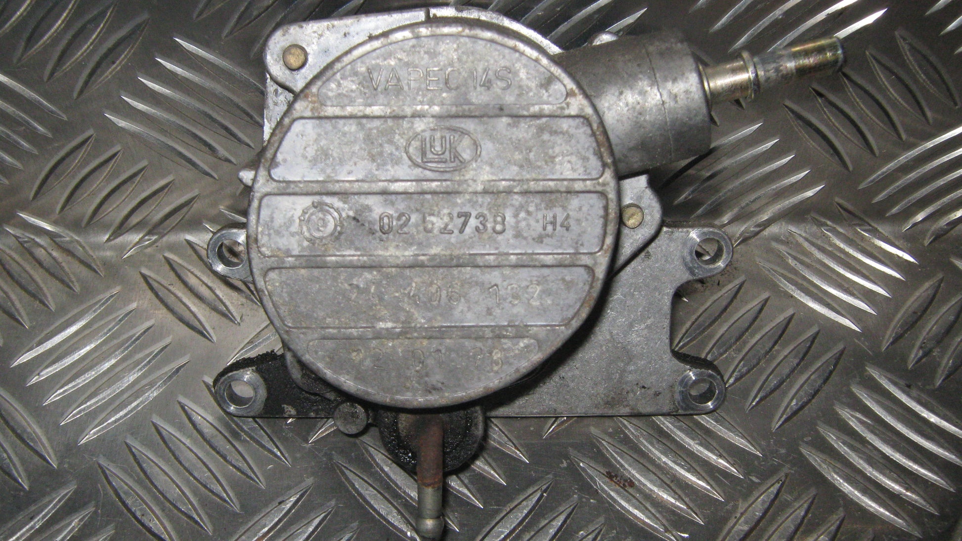 Opel Astra G Vacuumpumpe Med OEM Nr. Ophugger Fra Opel Ophugger