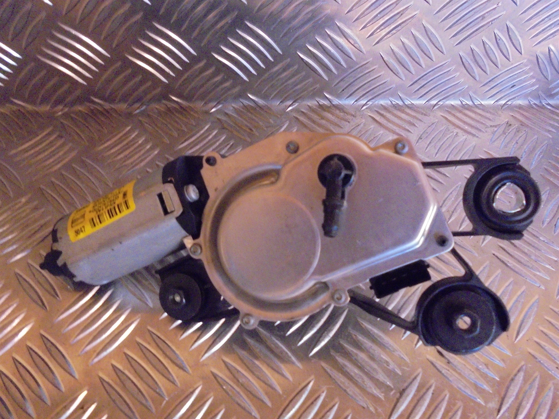 Seat Leon 1P Bagrudevisker Motor Med OEM Nr. Ophugger Fra Seat Ophugger
