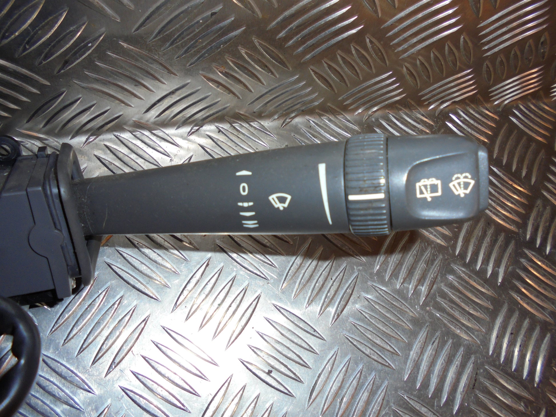 Volvo V70 Kontakt Combi Med OEM Nr. 8685371 Fra Volvo Ophugger