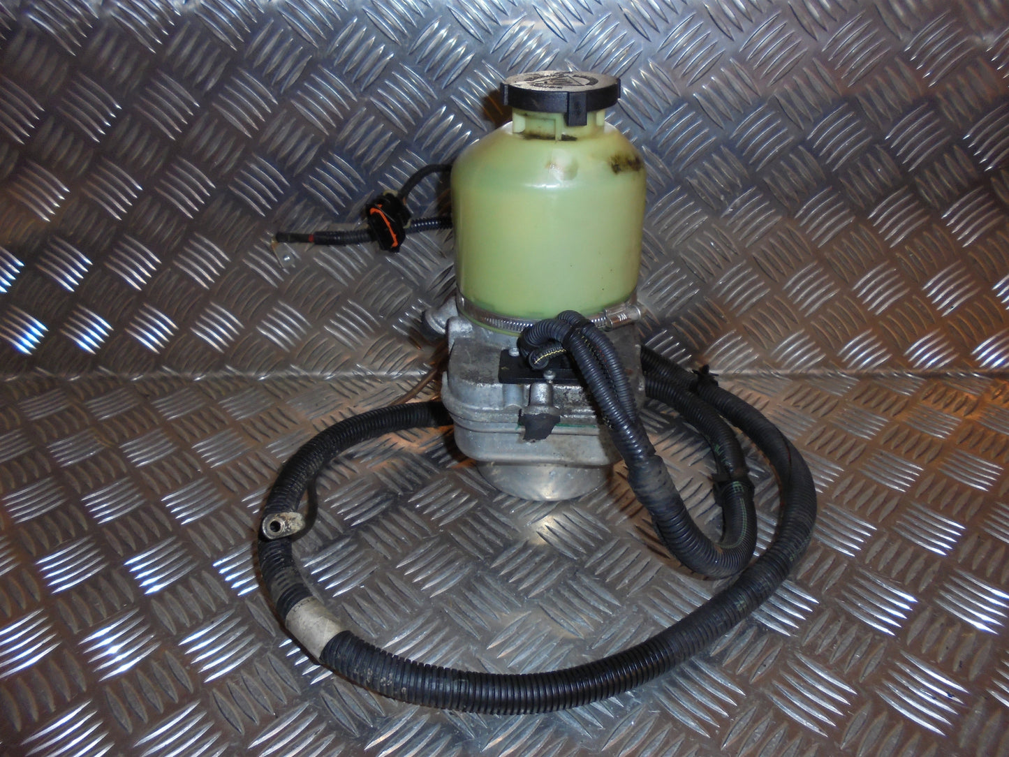 Opel Astra H Servopumpe Med OEM Nr. 93179568 Fra Opel Ophugger