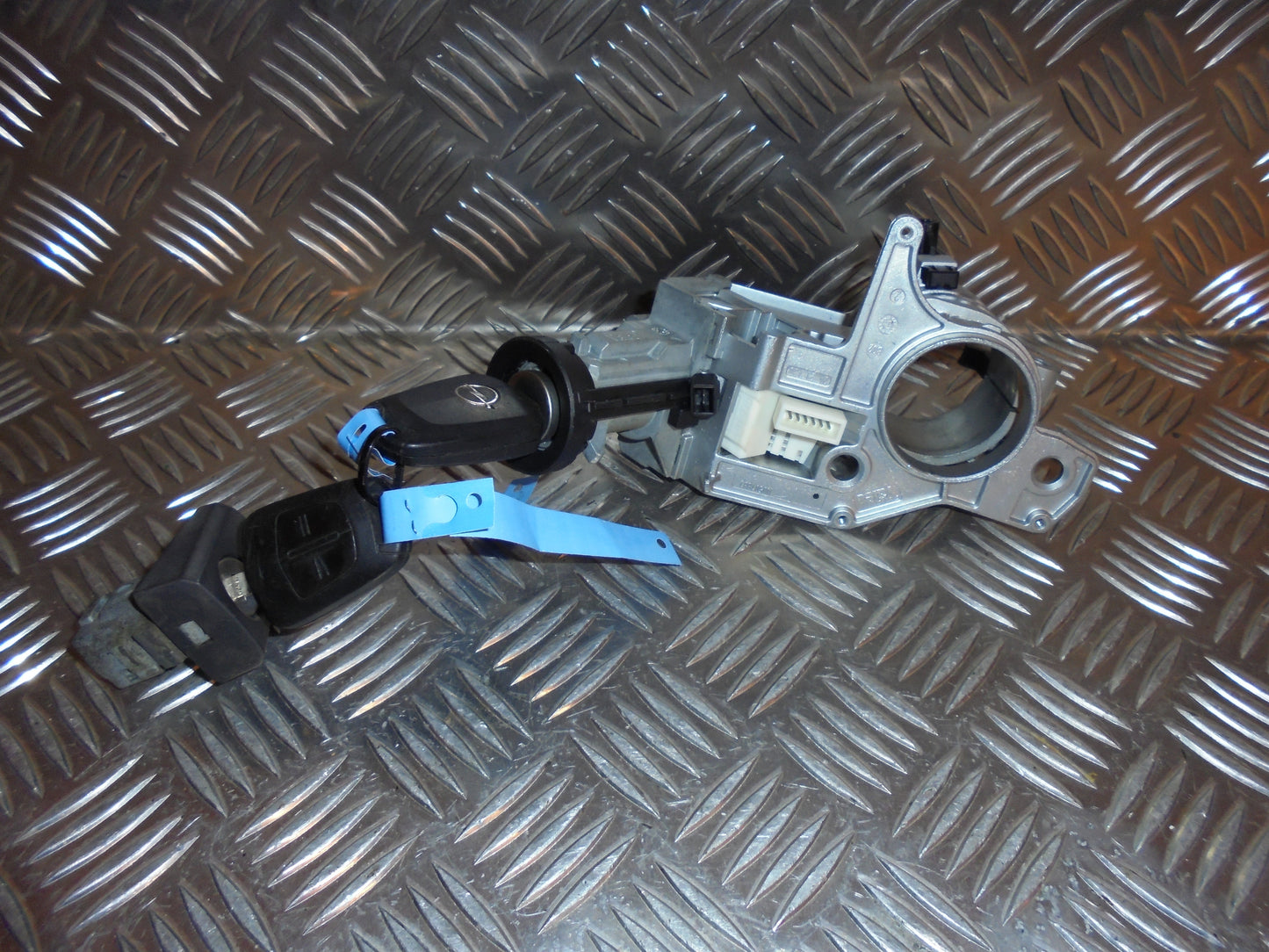 Opel Astra H Låsesæt Med OEM Nr. Ophugger Fra Opel Ophugger