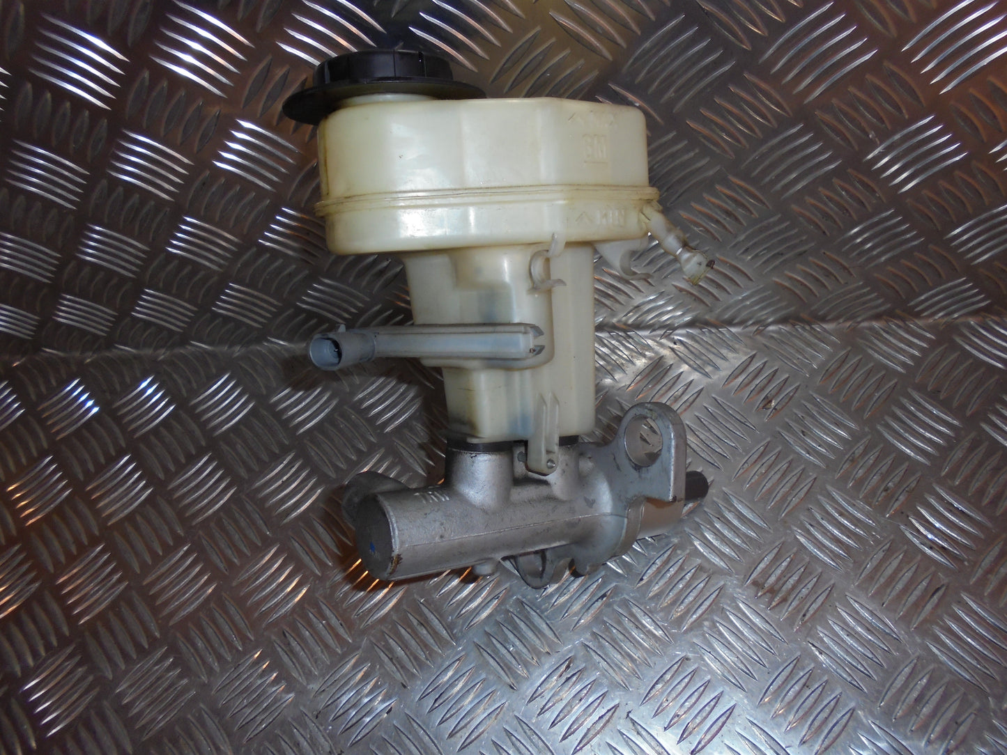 Opel Vectra C Bremsehovedcylinder Med OEM Nr. Ophugger Fra Opel Ophugger