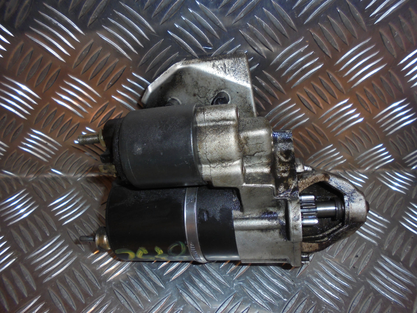 VW Passat 3B Starter Med OEM Nr. Ophugger Fra VW Ophugger