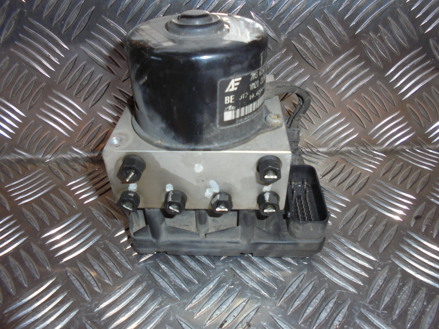 VW Sharan 7M Abs Pumpe Med OEM Nr. 1J0907379P Fra VW Ophugger