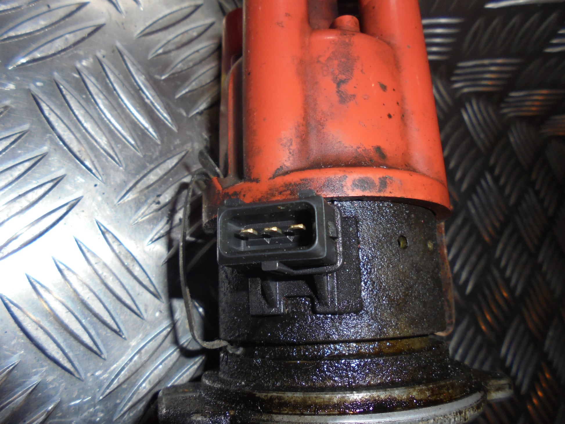 Opel Astra F Strømfordeler El Med OEM Nr. 0237521024 Fra Opel Ophugger