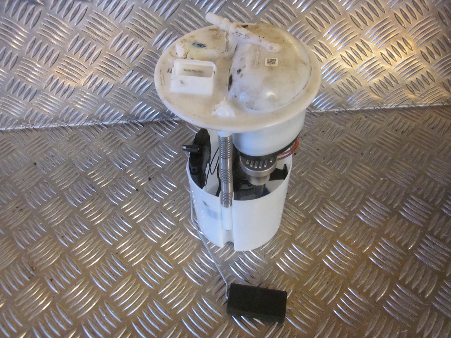 Ford Ka Benz/Brændstofpumpe El Med OEM Nr. Ophugger Fra Ford Ophugger