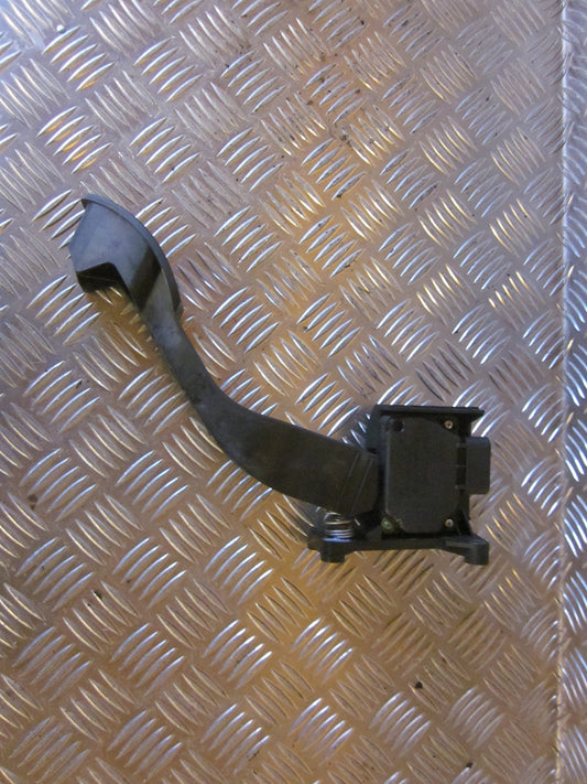 Ford Ka Speederpedal Med OEM Nr. Ophugger Fra Ford Ophugger