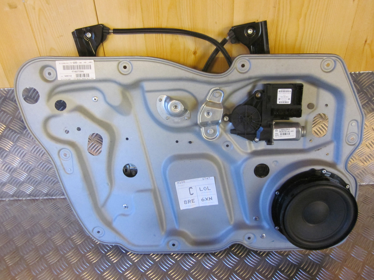 VW Touran 1T GP Rudemotor - Rudehejs Med OEM Nr. 1T0959701D Fra VW Ophugger