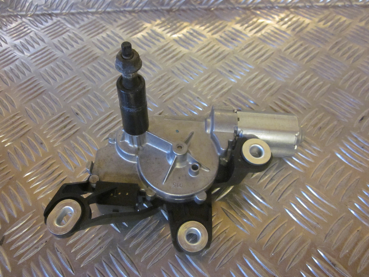 VW Touran 1T GP Bagrudevisker Motor Med OEM Nr. 1T0955711C Fra VW Ophugger