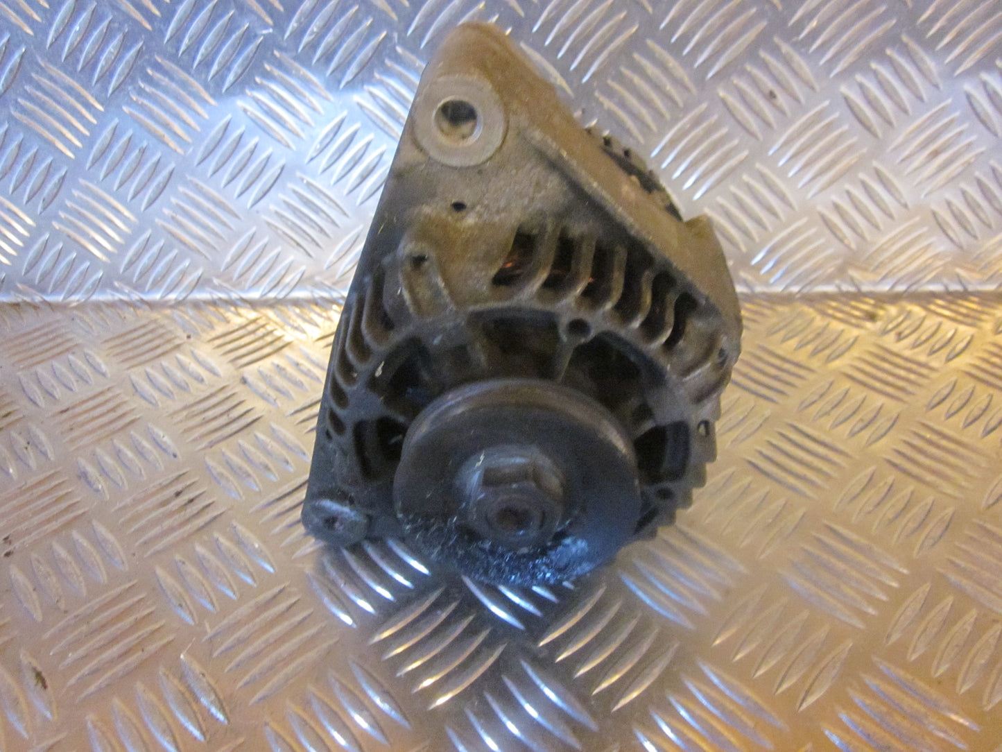 Citroen Saxo Generator Med OEM Nr. 9605063280 Fra Citroen Ophugger