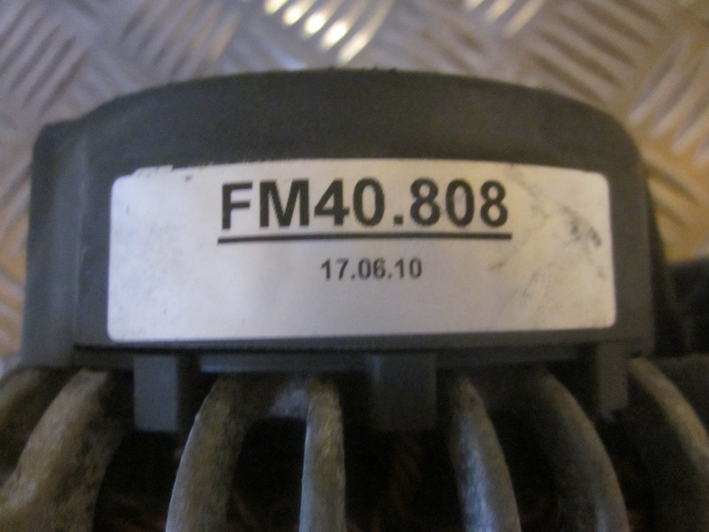 Opel Astra G Generator Med OEM Nr. 93183436 Fra Opel Ophugger