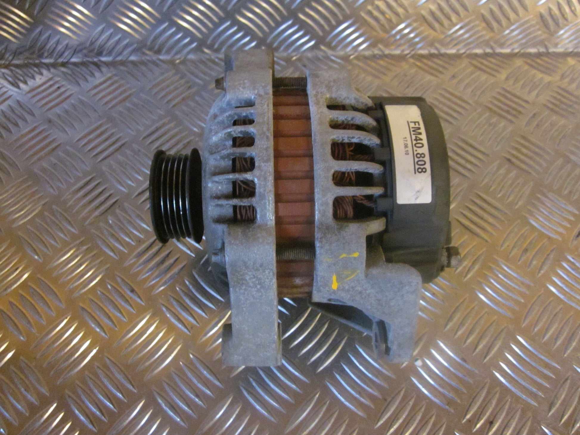 Opel Astra G Generator Med OEM Nr. FM40808 Fra Opel Ophugger