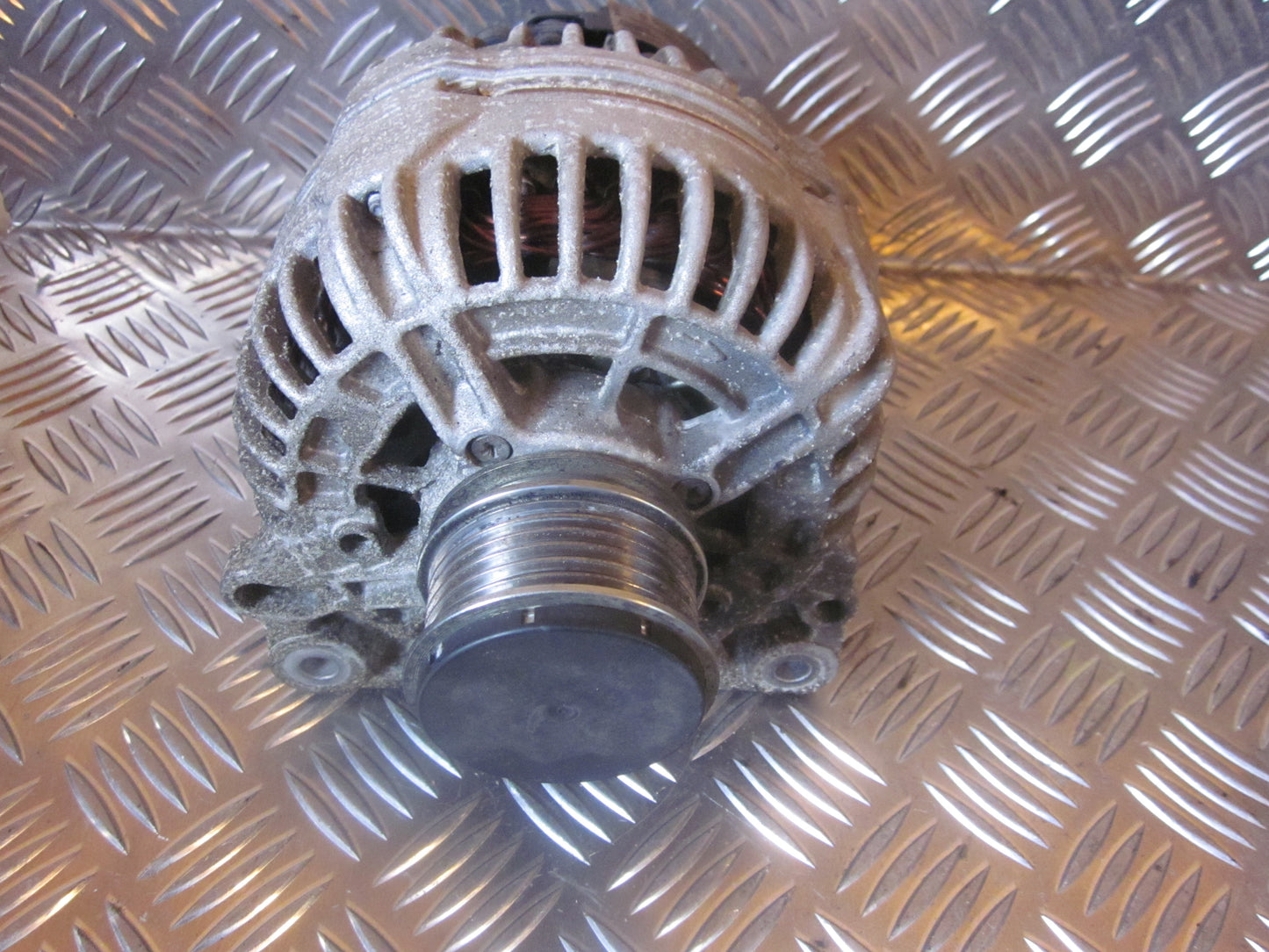 Seat Alhambra 7M Generator Med OEM Nr. 0986045360 Fra Seat Ophugger