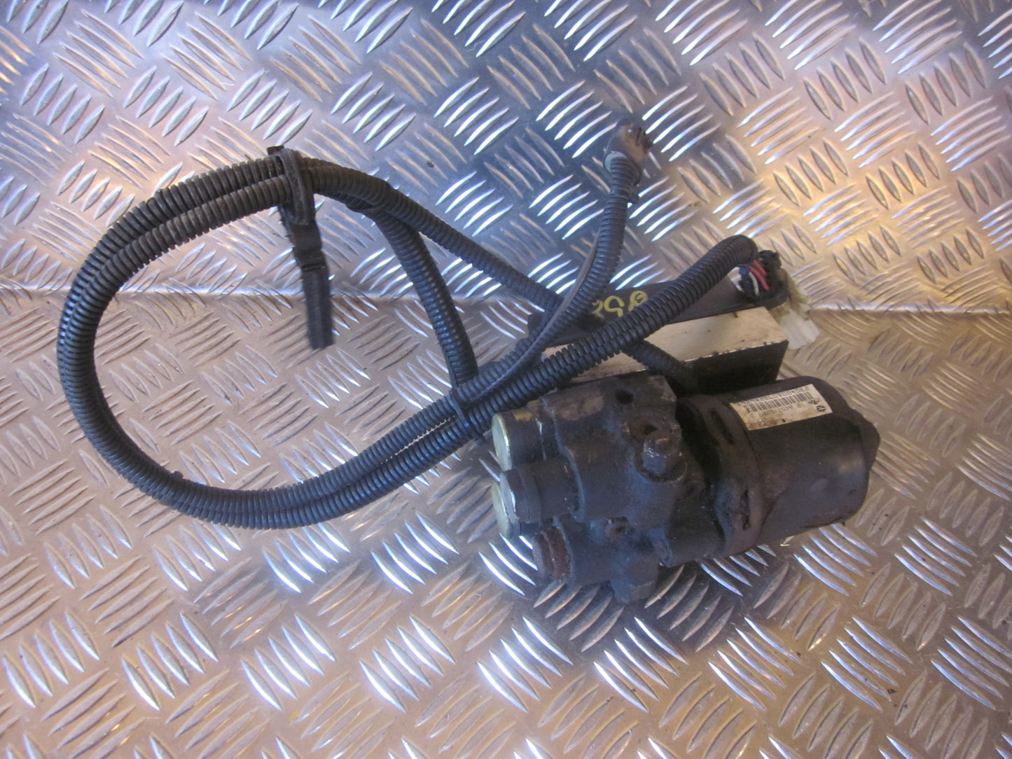 Chrysler Voyager Abs Pumpe Med OEM Nr. 10045708093 Fra Chrysler Ophugger