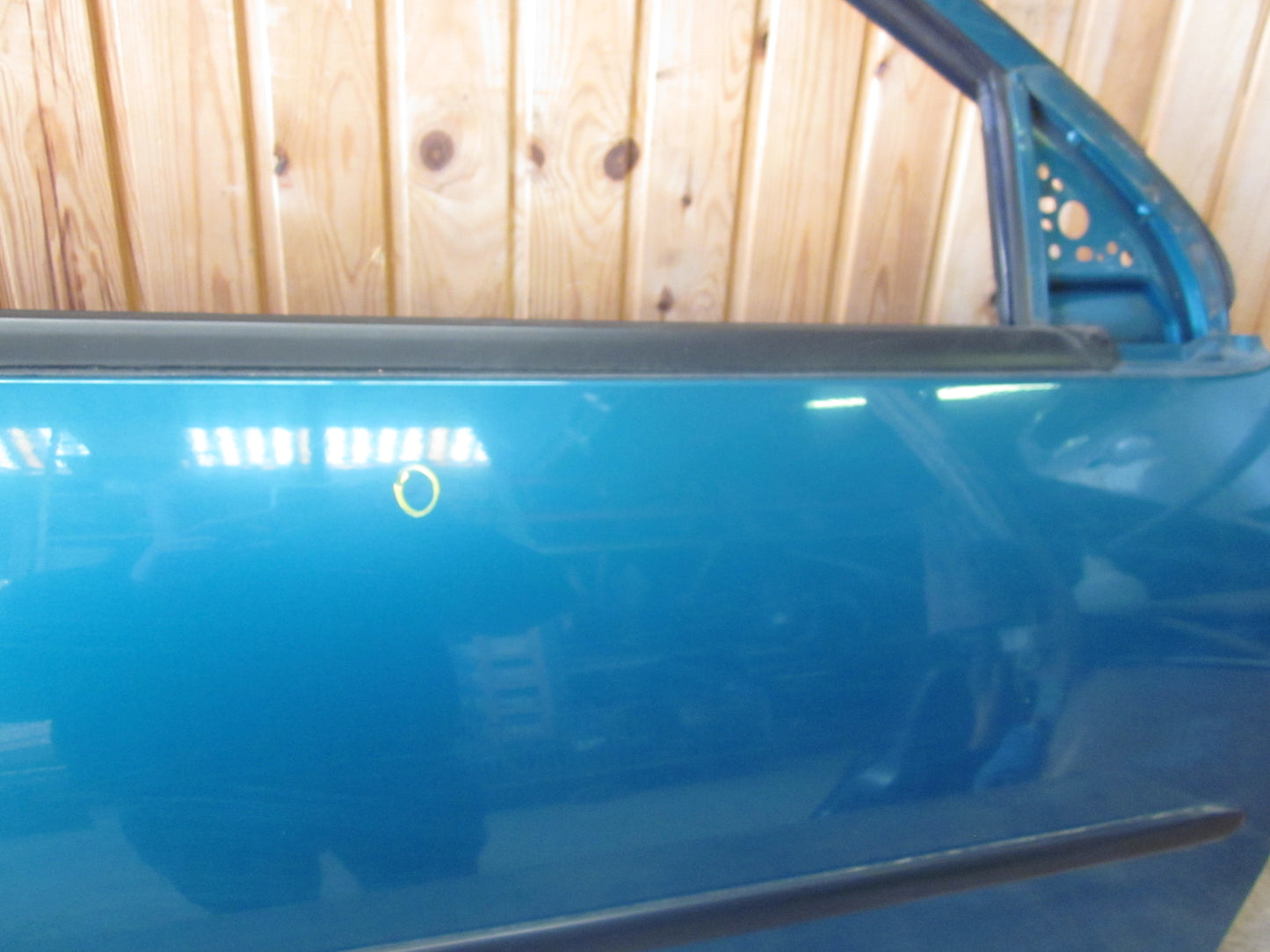 Mazda 323 HB BA15 Dør H 2 Dørs Med OEM Nr. Ophugger Fra Mazda Ophugger