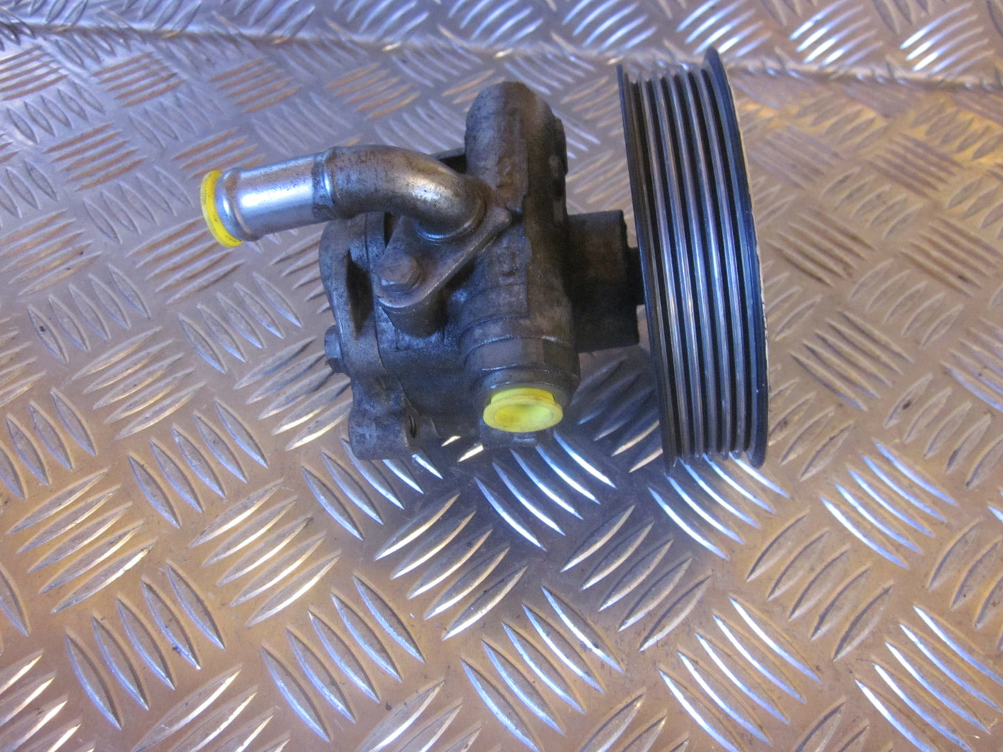 VW Caddy 2K Servopumpe Med OEM Nr. Ophugger Fra VW Ophugger