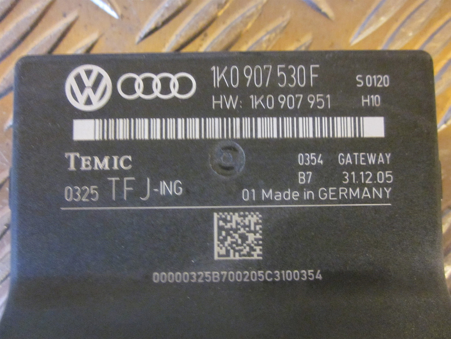 VW Caddy 2K Relæ Diverse Med OEM Nr. Ophugger Fra VW Ophugger