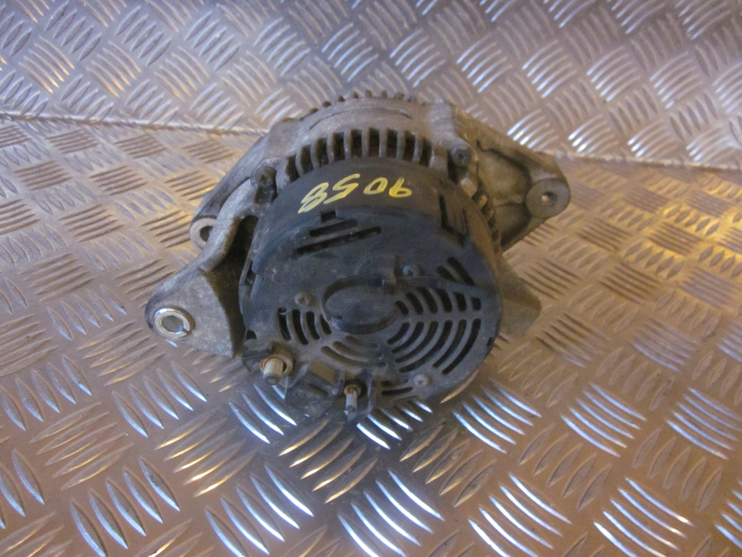 Opel Vectra B Generator Med OEM Nr. 0123120001 Fra Opel Ophugger