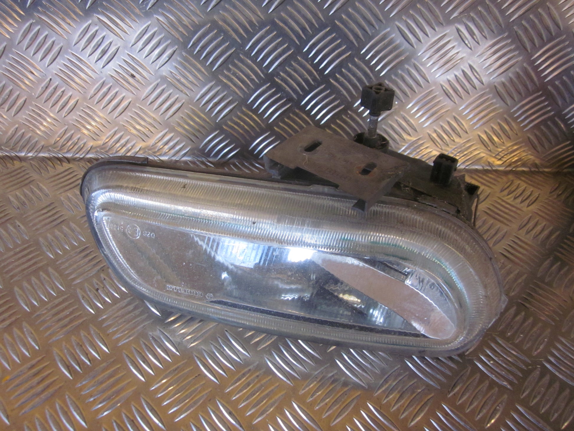 Peugeot 406 Tågelygte For Med OEM Nr. Ophugger Fra Peugeot Ophugger