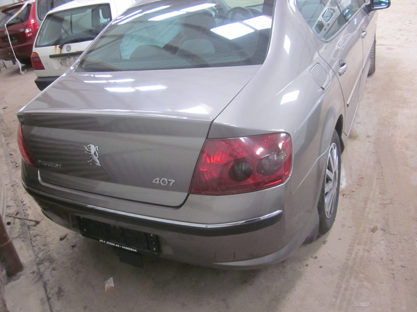 Peugeot 407 Pluk-Selv-Bil Med OEM Nr. Ophugger Fra Peugeot Ophugger