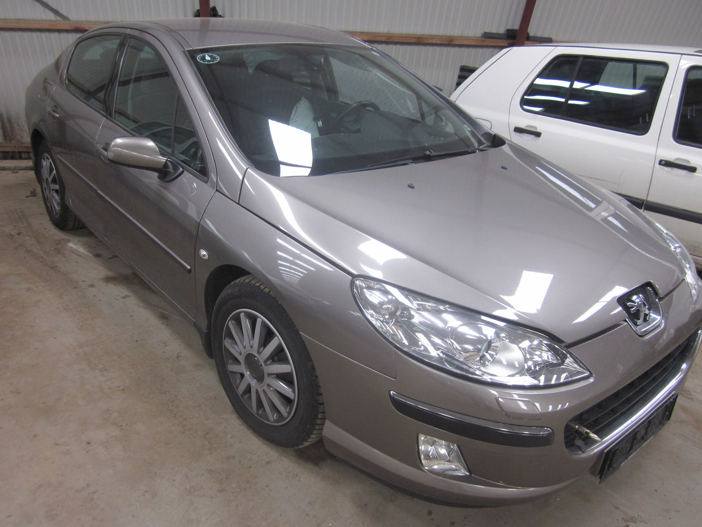 Peugeot 407 Pluk-Selv-Bil Med OEM Nr. Ophugger Fra Peugeot Ophugger