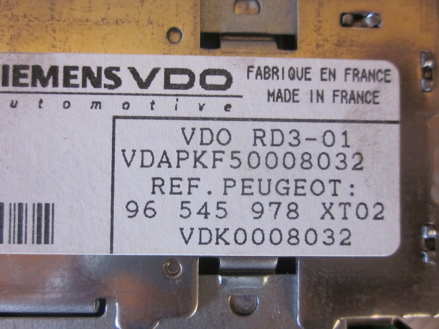 Peugeot 206 Radio M/Cd Med OEM Nr. 96545978XT Fra Peugeot Ophugger