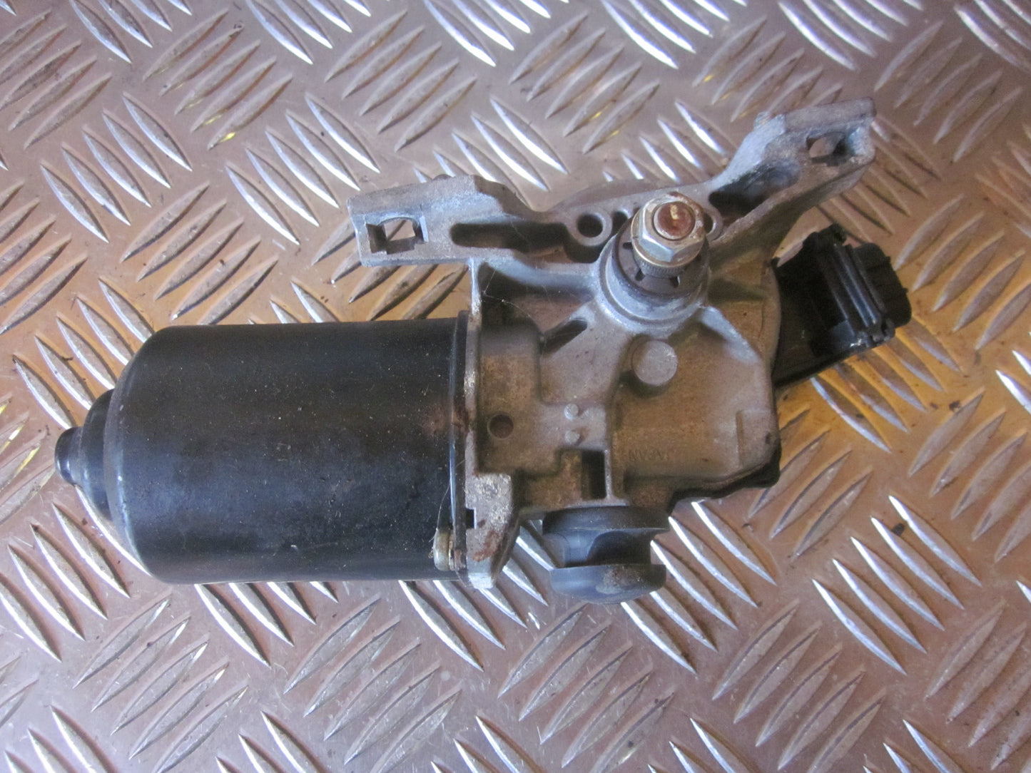 Mazda 6 GG/GY Viskermotor Med OEM Nr. Ophugger Fra Mazda Ophugger